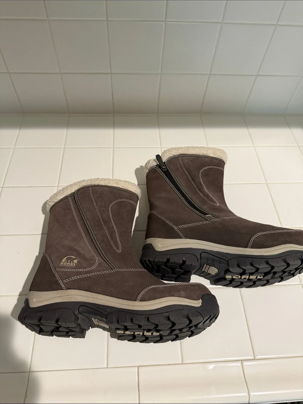 NWOT Sorel Brown Sherpa-Lined Waterproof Winter Boots